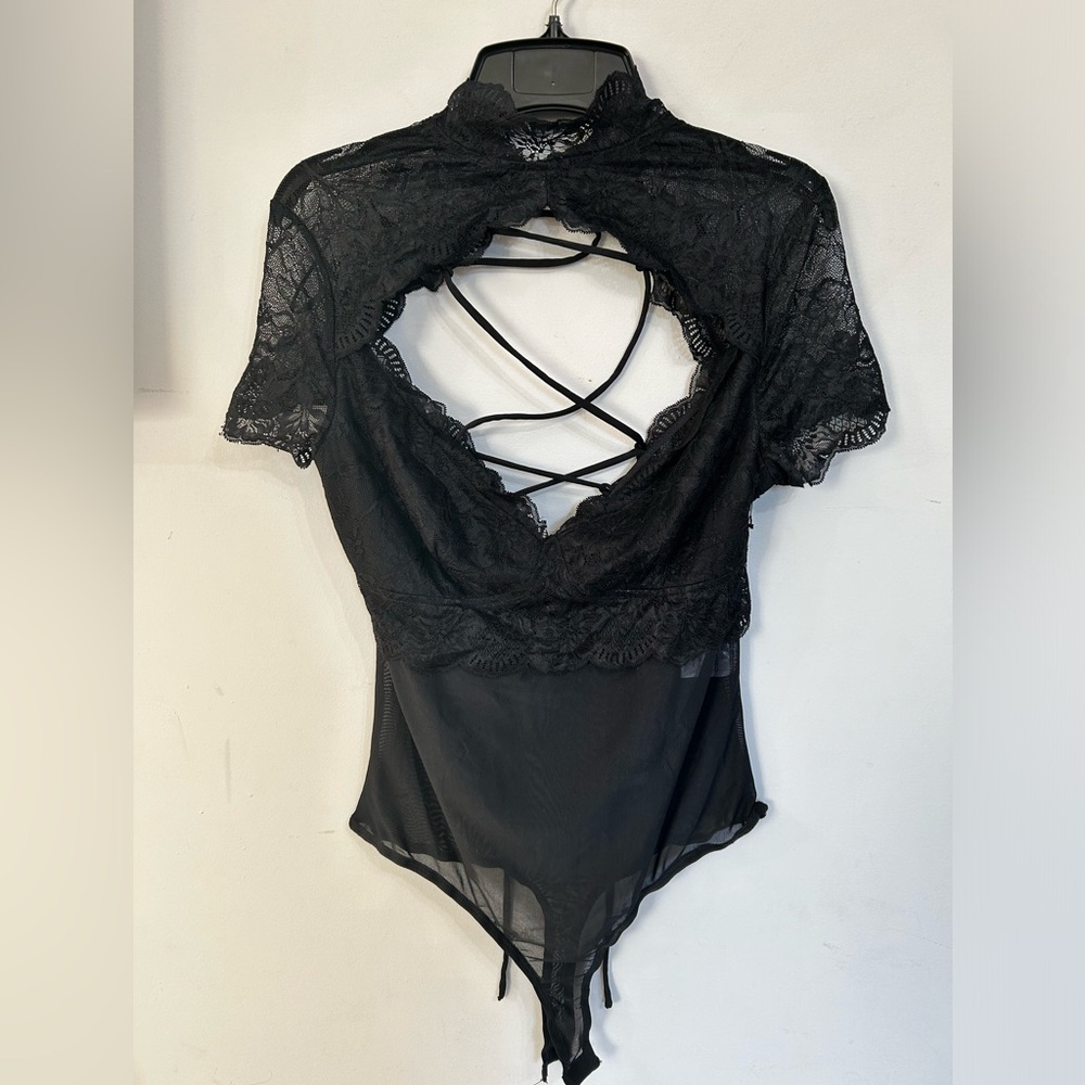 HELLO MOLLY BRING THE HEAT LACE BODYSUIT BLACK
